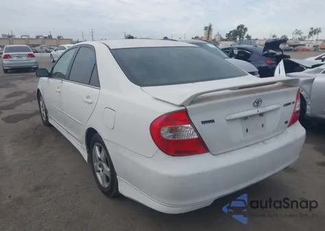 2004 Toyota Camry Se V6 z USA, uszkodzony, nr VIN 4T1BA32K74U505839